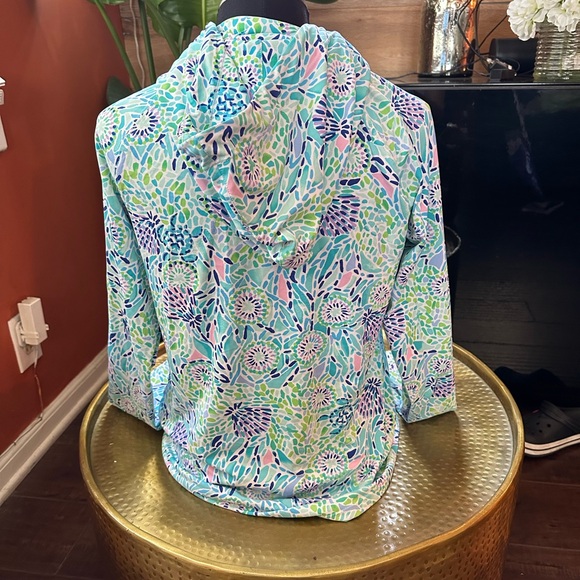 Lilly Pulitzer Lilblock Top - Picture 5 of 7